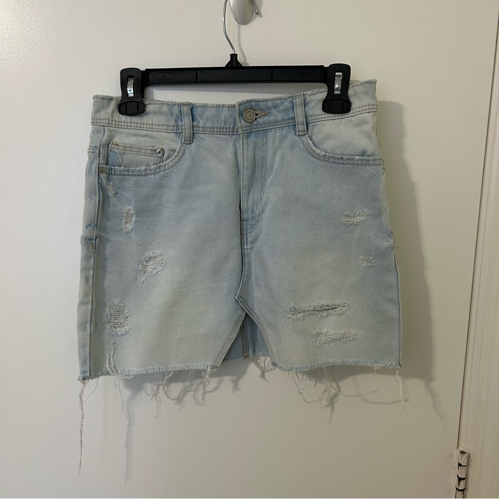 Zara Women’s Light Blue Wash Distressed Denim Jeans Mini Skirt